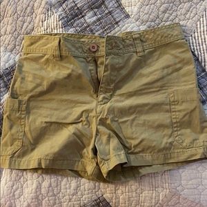 GREEN DOG children’s size 12 cargo shorts